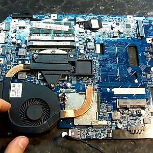 Lenovo B570 не включается.